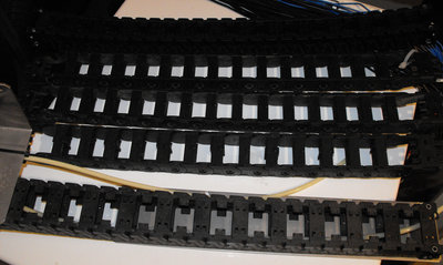 Malý a střední průřez, délka 600mm - cena za kus 250 Kč.