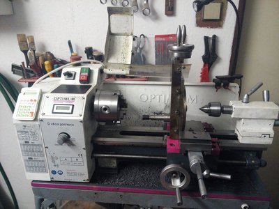 malý suport na Optimum 180x300 jako frézovací