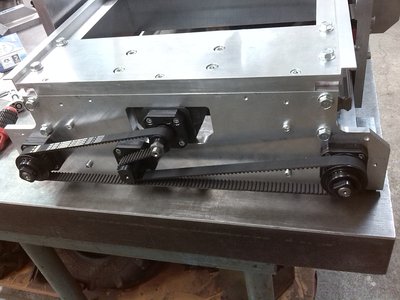 řemen Y.jpg (1.04 MiB) Zobrazeno 5217 x Pohon řemenem