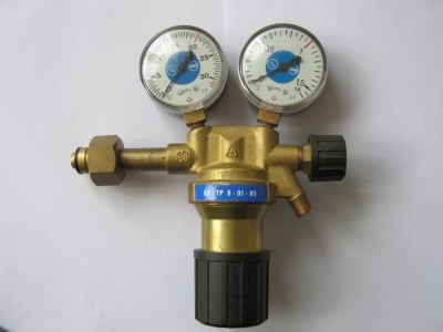 Redukční lahvový ventil kyslík O2_30%.JPG