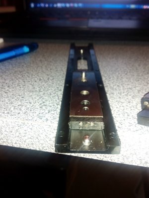 1 ks LV kolaj 30x6,6mm L=180mm + 1 vozik