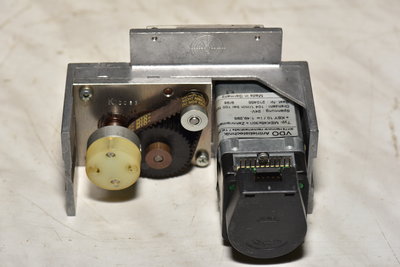 převodovka - motor 24V - encoder (6 kusů)<br />cena 400kč/kus