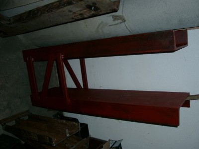 zvisla cast frezy, dve U-cka 280mm, medzi to pojde ta konstrukcia s Y osou,<br />ma to asi 80kg, toto sa mi podarilo zohnat takmer zadara (nie ukradnute:))