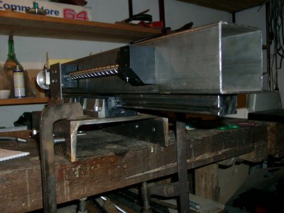 iny pohlad na konstrukciu, podstavec je U profil 280 x 90mm