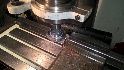 korunová matice_výroba.jpg