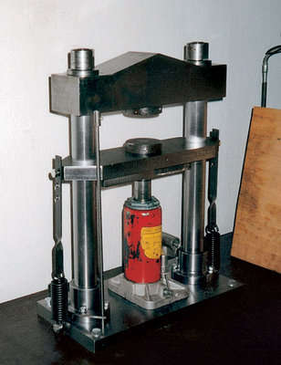 hydraulický lis 20tun USS_01a.jpg