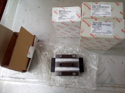 vozíky rexroth kus 1300,- pouze  v páru nové