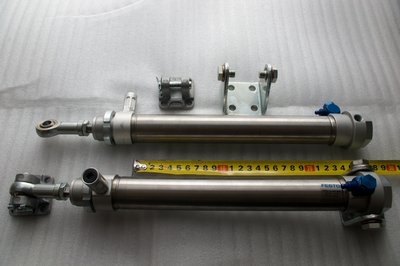 DSNU-32-200-P-A (2ks)<br />prodáno (za 800 kč)