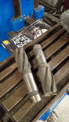 2x fréza průměr 40  cena za obě 350kč