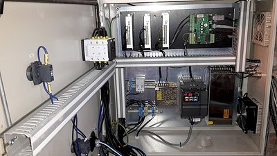 20161010_213555 rozvaděč konečně.jpg