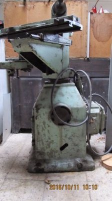 bruska nastrojova.jpg