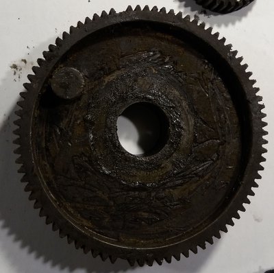 Bomey - pohon vřetene přes redukci 2.jpg (440.85 KiB) Zobrazeno 5691 x Pohled z vnějšku