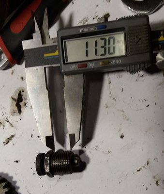 Bomey - vadná ozubení kola Vi.jpg (392.85 KiB) Zobrazeno 5734 x Měření stoupání - 9 závitů tj cca 1,25 mm na otočku