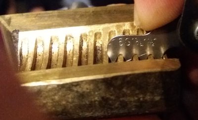 Bomey - stoupání posuvu na supportu měrka na matici.jpg (348.08 KiB) Zobrazeno 6310 x Závit na trapezu posuvu suportu