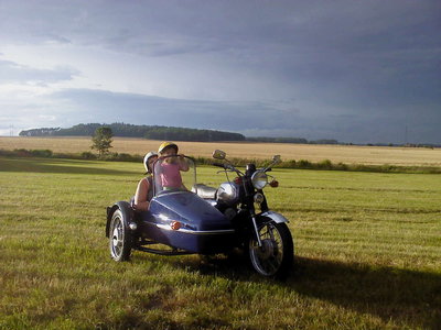 Anička v sajdě.JPG