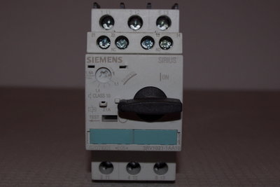 Spínač: Siemens 3RV1021-1AA10  21A ..._200,-