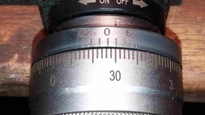 Nonius_deleni.jpg (48.29 KiB) Zobrazeno 6177 x Mezi 0 a 3 je 30 dílků stupnice - každá pátá je delší a značí 10 minutu