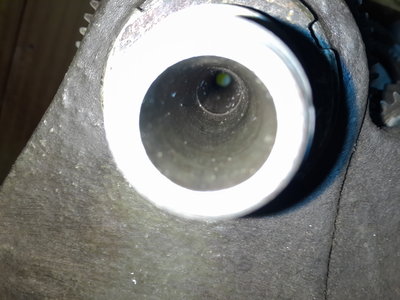 pohled do díry vřetena a přechod cca 93mm od čela