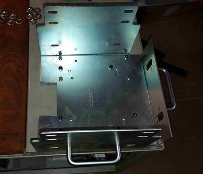 Použil jsem mě blízkou železniční terminilogii - přední podvozek organizeru