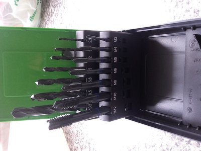 Sada zavitniku M3-M12 + vrtaky ......980,-