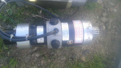 20180426_170830.jpg (1.14 MiB) Zobrazeno 5702 x servo motor RS320HR celkem 1ks 800,- nebo dohoda