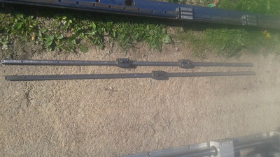 linearní vedení včetně vozíků TR15 délka 1150mm celkem 2 lišty + 3 vozíky 2200,- za vše nebo dohoda